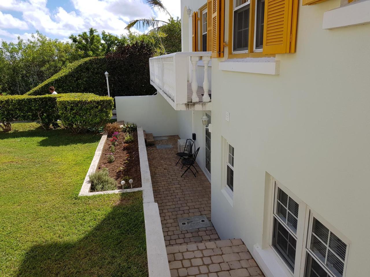 Windsong Guest Apartments Pembroke Exterior foto