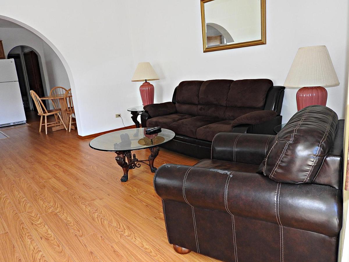 Windsong Guest Apartments Pembroke Exterior foto