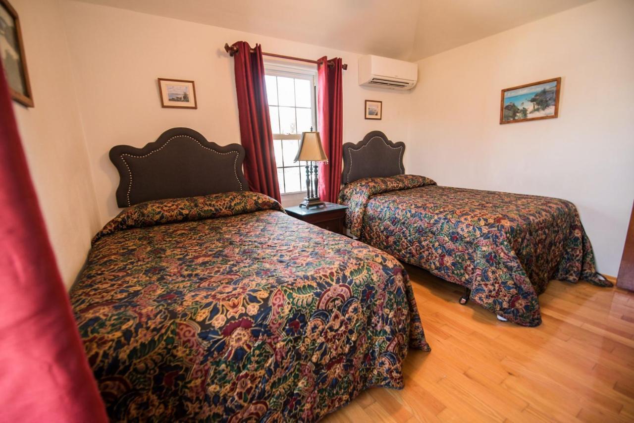 Windsong Guest Apartments Pembroke Exterior foto